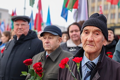 В Беларуси отметили День Октябрьской революции