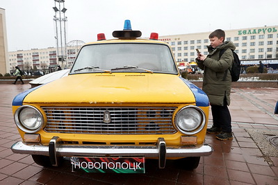 Выставка спецтехники на \"Марафоне единства\" в Новополоцке привлекла внимание школьников города