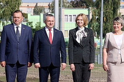 В Хойниках при гимназии открыли плавательный бассейн