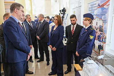 Впервые в истории. Выпускникам Белорусской академии авиации вручили лицензии пилотов