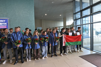 Сборная Беларуси по пляжному футболу вернулась домой с серебром чемпионата мира