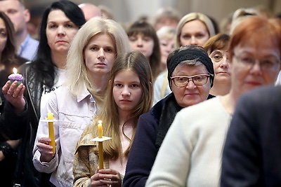 Католики отпраздновали Светлое Христово Воскресение - Пасху