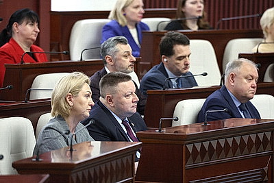 Сергеенко: книга \"Наш Президент\" будет интересна и полезна для прочтения каждому