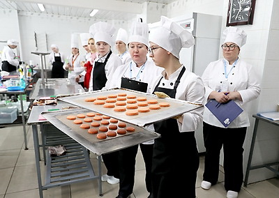 Конкурс профмастерства по компетенции \"Кондитерское искусство\" проходит в Витебске