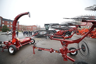 Поставки комплектующих для комбайнов. \"Гомсельмаш\" планирует развивать партнерство с \"Ростсельмашем\"