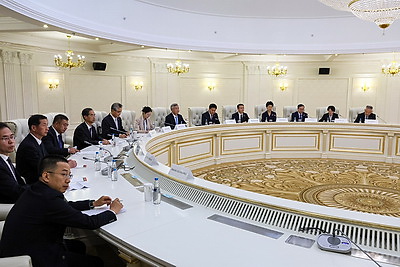 Крутой провел встречу с членом Постоянного комитета Политбюро ЦК КПК