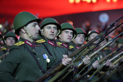 Военный парад по случаю 80-летия Победы прошел у стелы \"Минск - город-герой\"
