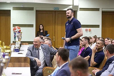 Гродненских баскетболистов чествовали в облисполкоме