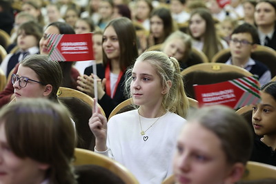 В Детской музыкальной школе искусств дал мастер-класс Президентский оркестр