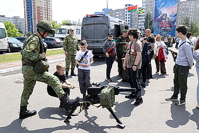 Большой спортивный праздник \"Волны единства\" проходит в Бресте