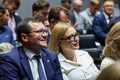 \"ИННОПРОМ. Беларусь\". Вопросы промышленной интеграции обсуждают на полях форума