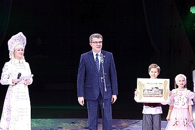 Зимняя сказка на манеже. Благотворительное представление для детей из Минска прошло в Белгосцирке