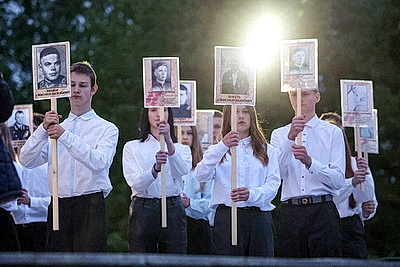 На мемориальном комплексе \"Буйничское поле\" прошла акция \"Звон скорби\"