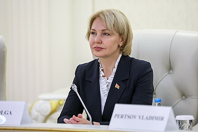 Крутой провел встречу с членом Постоянного комитета Политбюро ЦК КПК