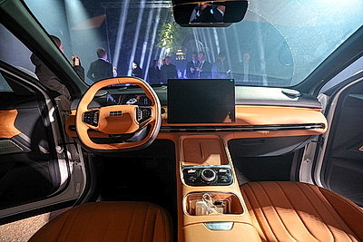 \"БЕЛДЖИ\" презентовал первый белорусский гибрид BELGEE X80 PHEV