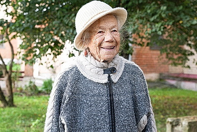 Пережила эвакуацию, покорила Дальний Восток. 97-летняя Рогнеда Апатенок о жажде жизни