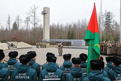Масштабная военно-историческая реконструкция состоялась в мемориальном комплексе \"Партизанская криничка\" в Гомеле