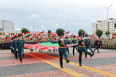 В Орше в День народного единства открылась площадь Государственного флага