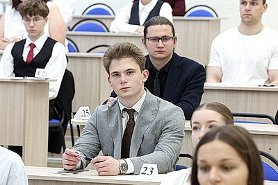 ЦТ по второму профильному предмету сдают около 32,7 тыс. абитуриентов