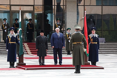 Встреча Лукашенко и премьер-министра Пакистана Шахбаза Шарифа проходит во Дворце Независимости