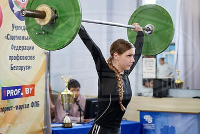 Более 200 тяжелоатлетов Беларуси принимают участие в республиканской спартакиаде