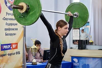 Более 200 тяжелоатлетов Беларуси принимают участие в республиканской спартакиаде