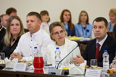 Разговор о важном: форум с участием семей со всей республики проходит в Полоцке