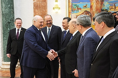 Лукашенко: Беларусь видит в СНГ и ЕАЭС серьезных участников создания справедливого многополярного мироустройства