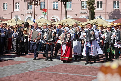 Подворья, выставки, концерты. Волковыск принимает областные \"Дажынкi\"