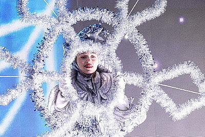 Новогодняя атмосфера и сказочные герои в ярких спектаклях: праздничные локации Минска