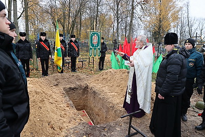 В Ветке захоронили военного летчика, погибшего при обороне Ленинграда в 1943-м