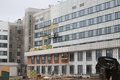 Высокие темпы без ущерба качеству. Как идет возведение новой больницы в Гродно