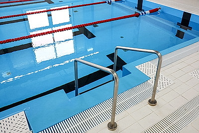 \"Такой долгожданный подарок для нас\". В Славгороде открыли новый бассейн