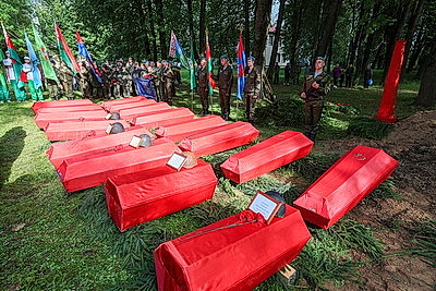 Останки 147 бойцов Красной армии перезахоронили в Витебском районе