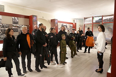\"Мы помним и благодарны\". Мотоциклисты из Словакии и других стран ЕС посетили Брестскую крепость