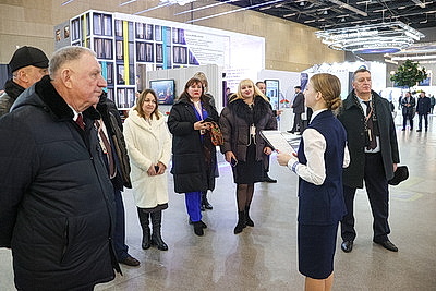 Делегаты ВНС из разных регионов страны посетили выставку \"Моя Беларусь\"