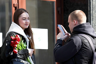 На улицах белорусских городов в преддверии 8 Марта