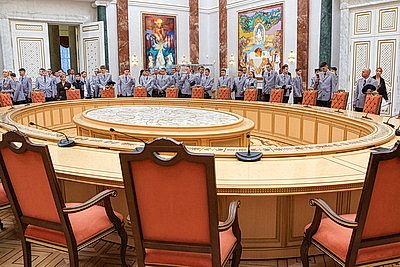 Дворец Независимости посетили сотрудники Следственного комитета
