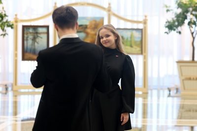 Дворец Независимости с экскурсией посетили представители лицея БГУ и участники Вахты Памяти на Посту №1
