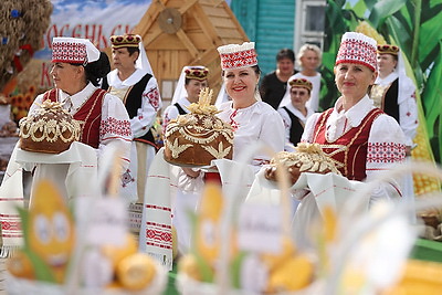 Подворья, выставки, концерты. Волковыск принимает областные \"Дажынкi\"