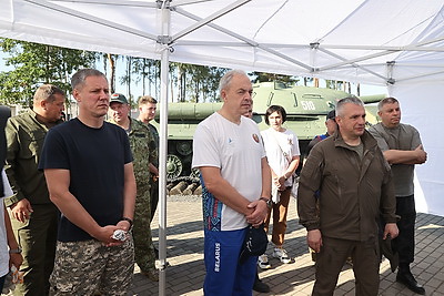 Около 300 тыс. жителей Гомельской области вышли на региональный субботник