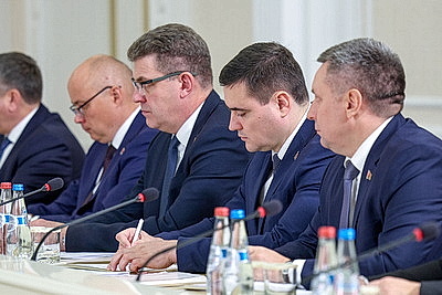 Лукашенко провел совещание с руководством Совета Министров