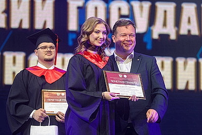 В шаге от начала профессиональной деятельности. Более 580 выпускников ГрГМУ получили дипломы