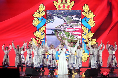 \"Время выбрало нас\": красочный концерт \"Марафона единства\" проходит в Гродно