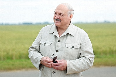 Лукашенко ознакомился с состоянием дел на агрокомбинате \"Заря\"