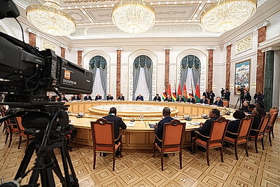 Лукашенко заявил об ощутимых практических результатах в сотрудничестве с Зимбабве