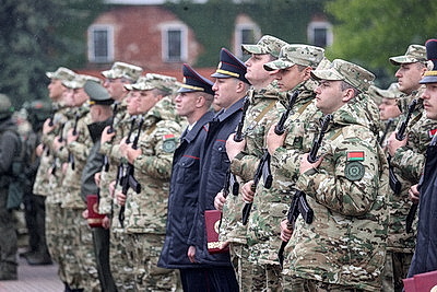 Молодое пополнение пограничников и военнослужащих внутренних войск приняли присягу в Брестской крепости