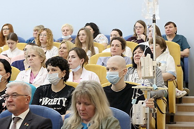 Концерт для юных пациентов провели в РНПЦ детской онкологии