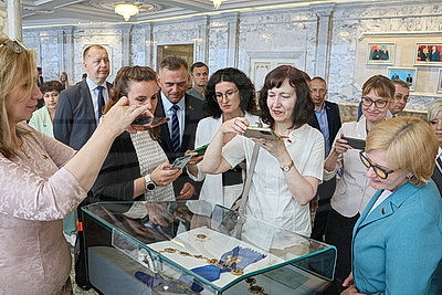 Сотрудники \"Белтелекома\" посетили с экскурсией Дворец Независимости