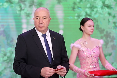 Караев: женщины Гродненской области умело сочетают свою священную миссию с успешной работой